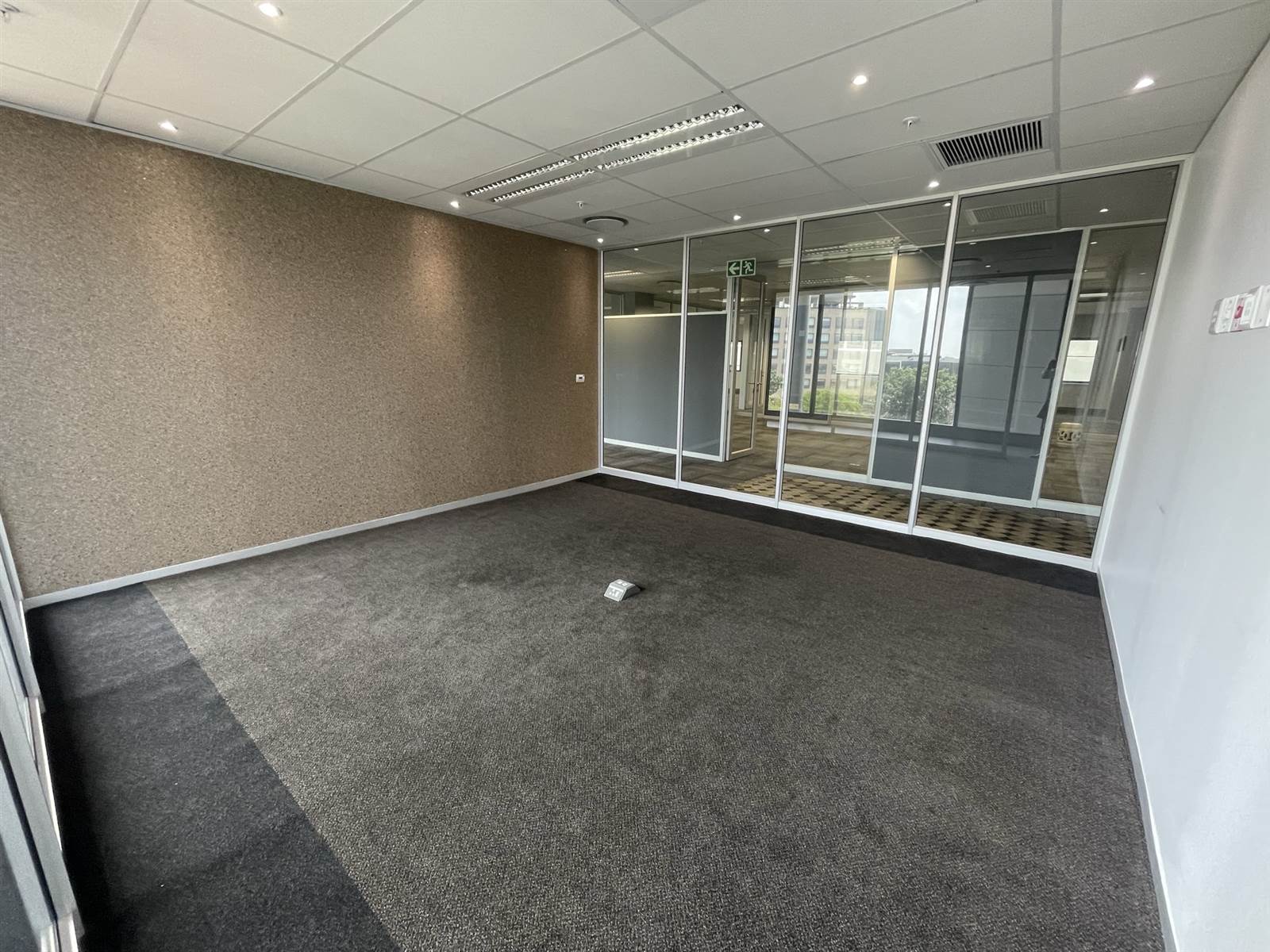 753  m² Commercial space in Rosebank photo number 4