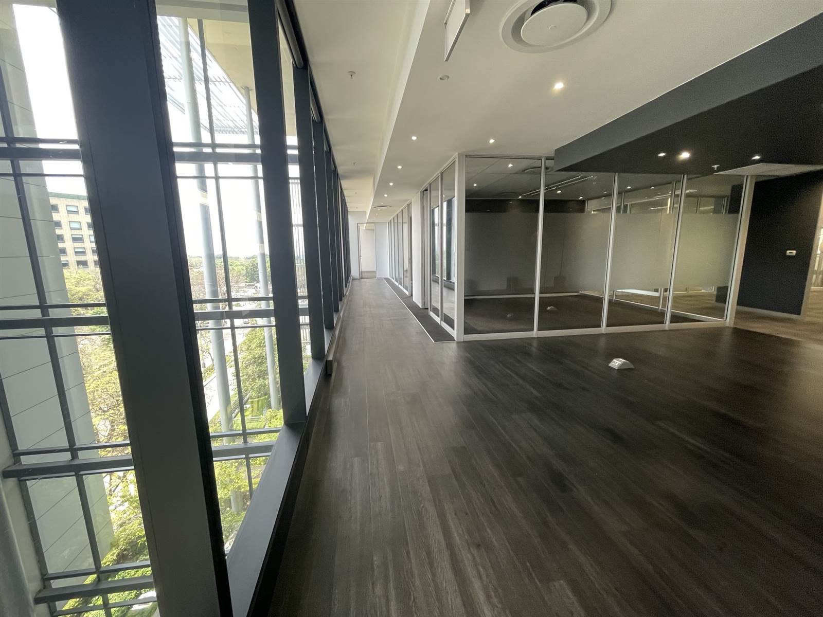 753  m² Commercial space in Rosebank photo number 2