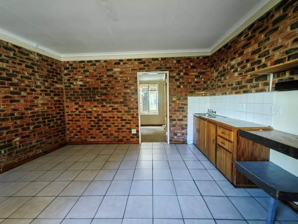 3 Bed House in Mooivallei Park photo number 20