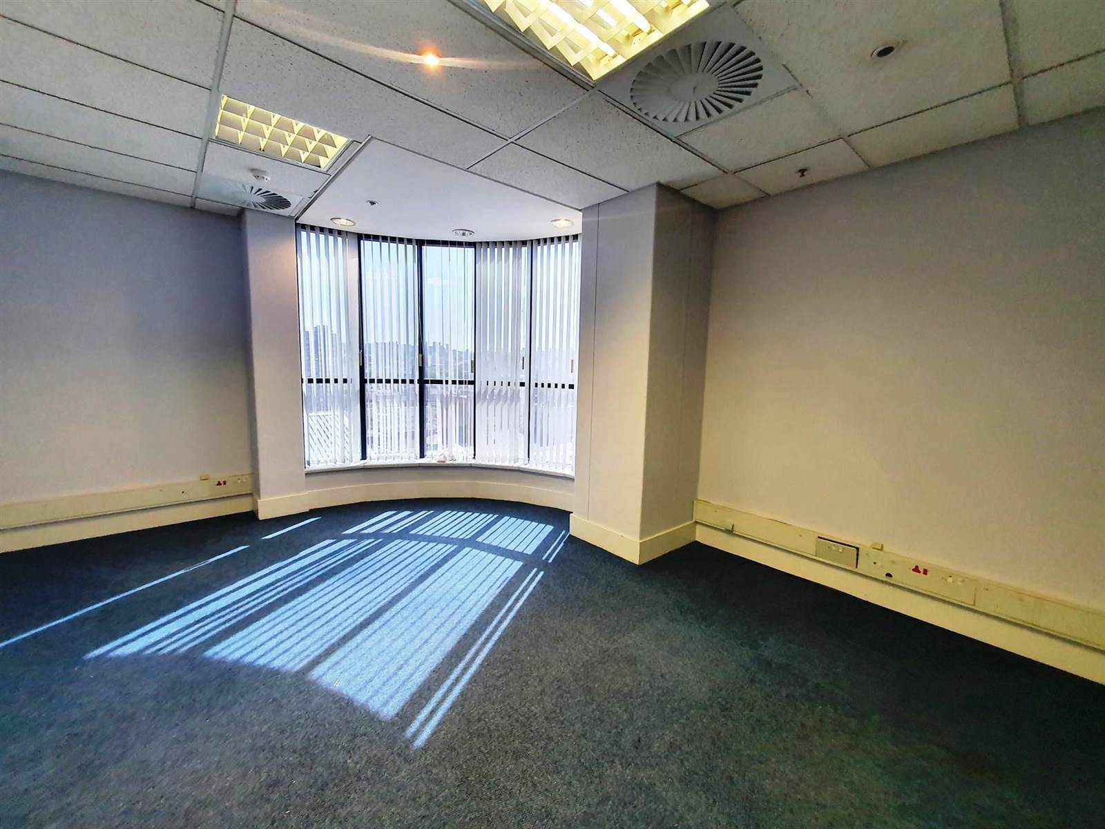 88  m² Office Space in Durban CBD photo number 6