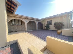 4 Bed House in Parkgate
