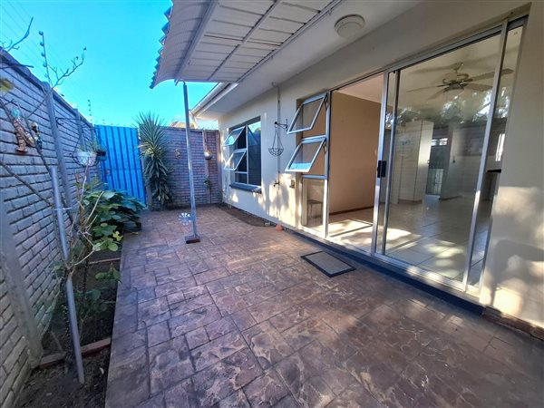 2 Bedroom House 2 Bedroom House