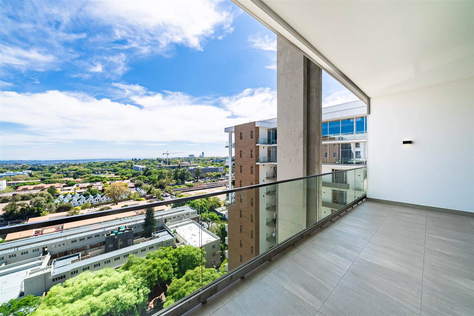 3 Bed Penthouse in Rosebank photo number 8