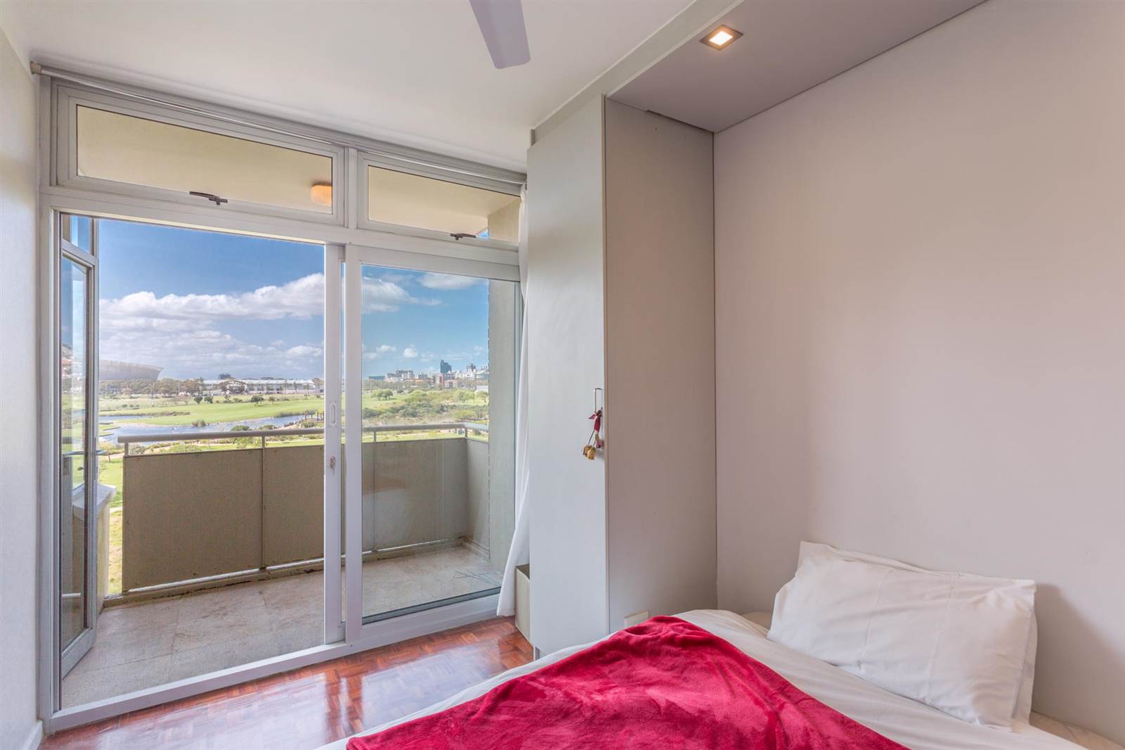 2 Bed Apartment in Mouille Point photo number 10