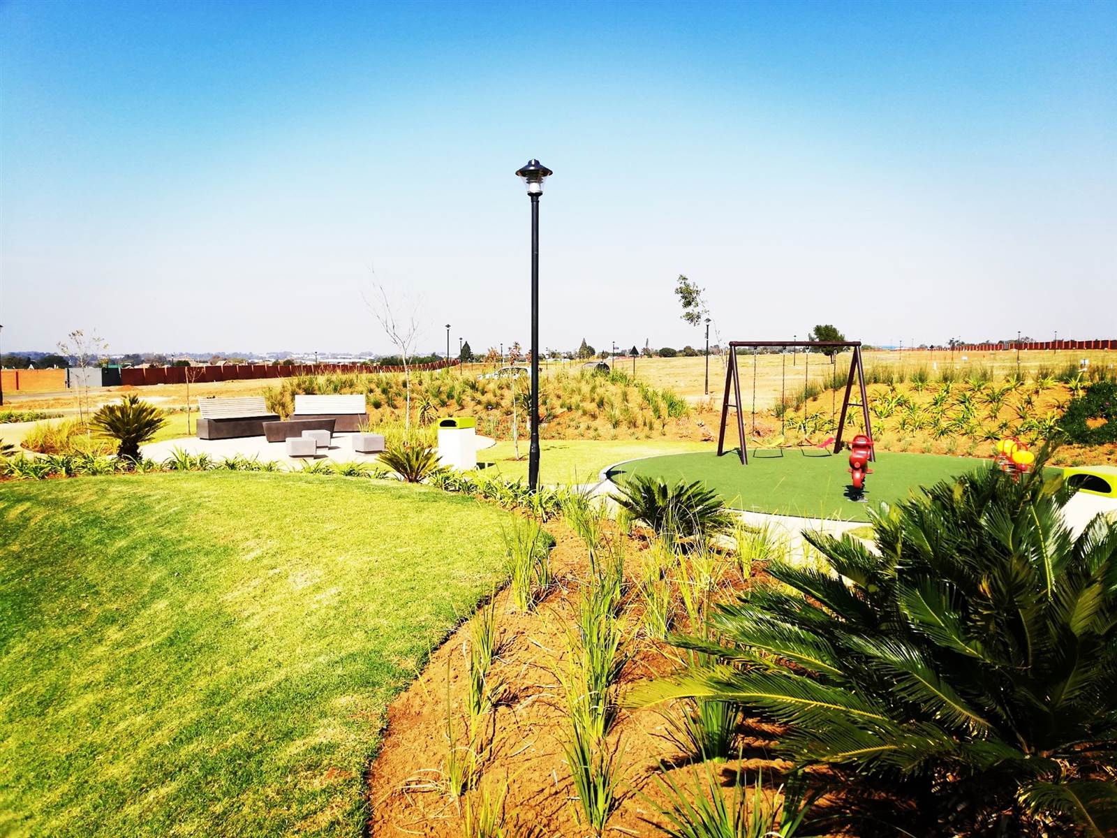 599 m² Land available in Glen Marais photo number 7