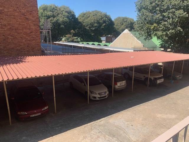 1.5 Bed Flat in Alberton photo number 10