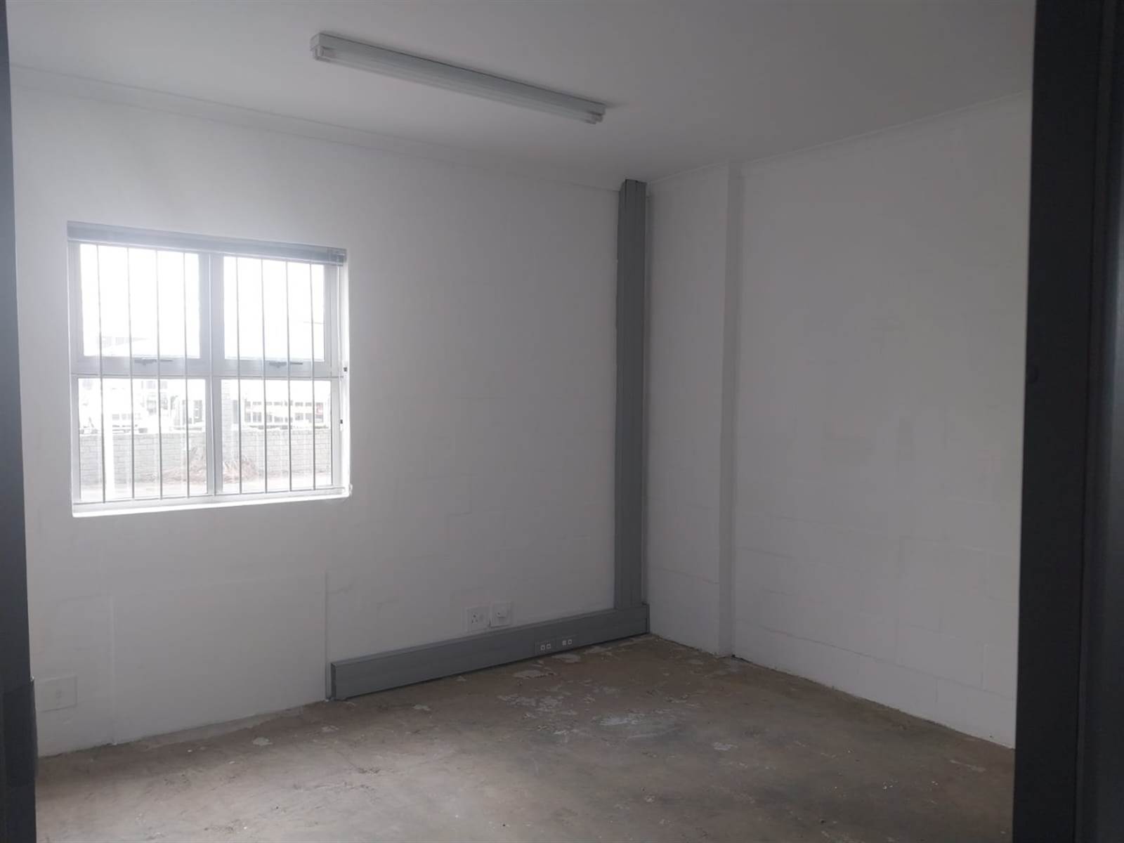 400  m² Commercial space in Milnerton Central photo number 8