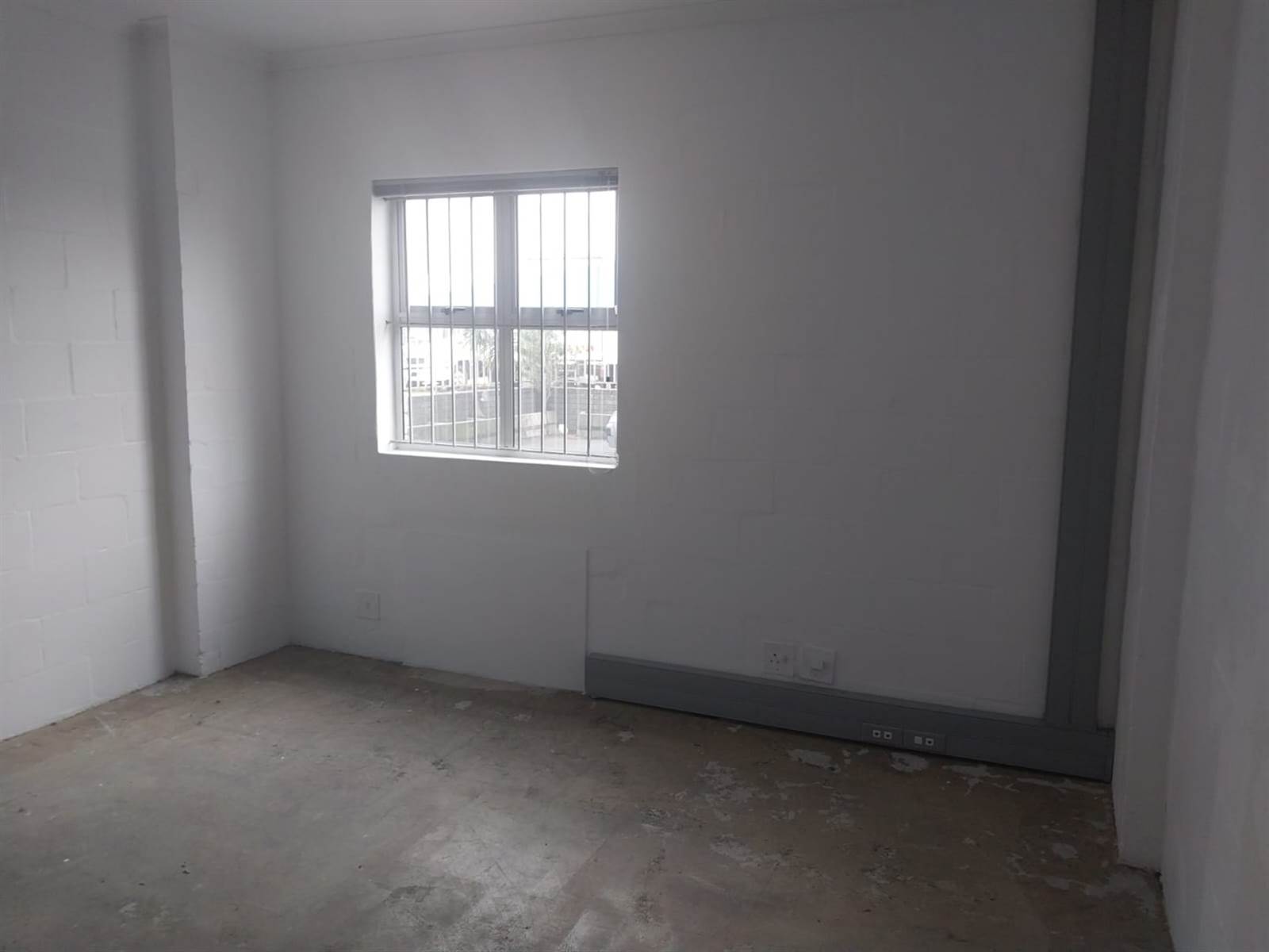 400  m² Commercial space in Milnerton Central photo number 10