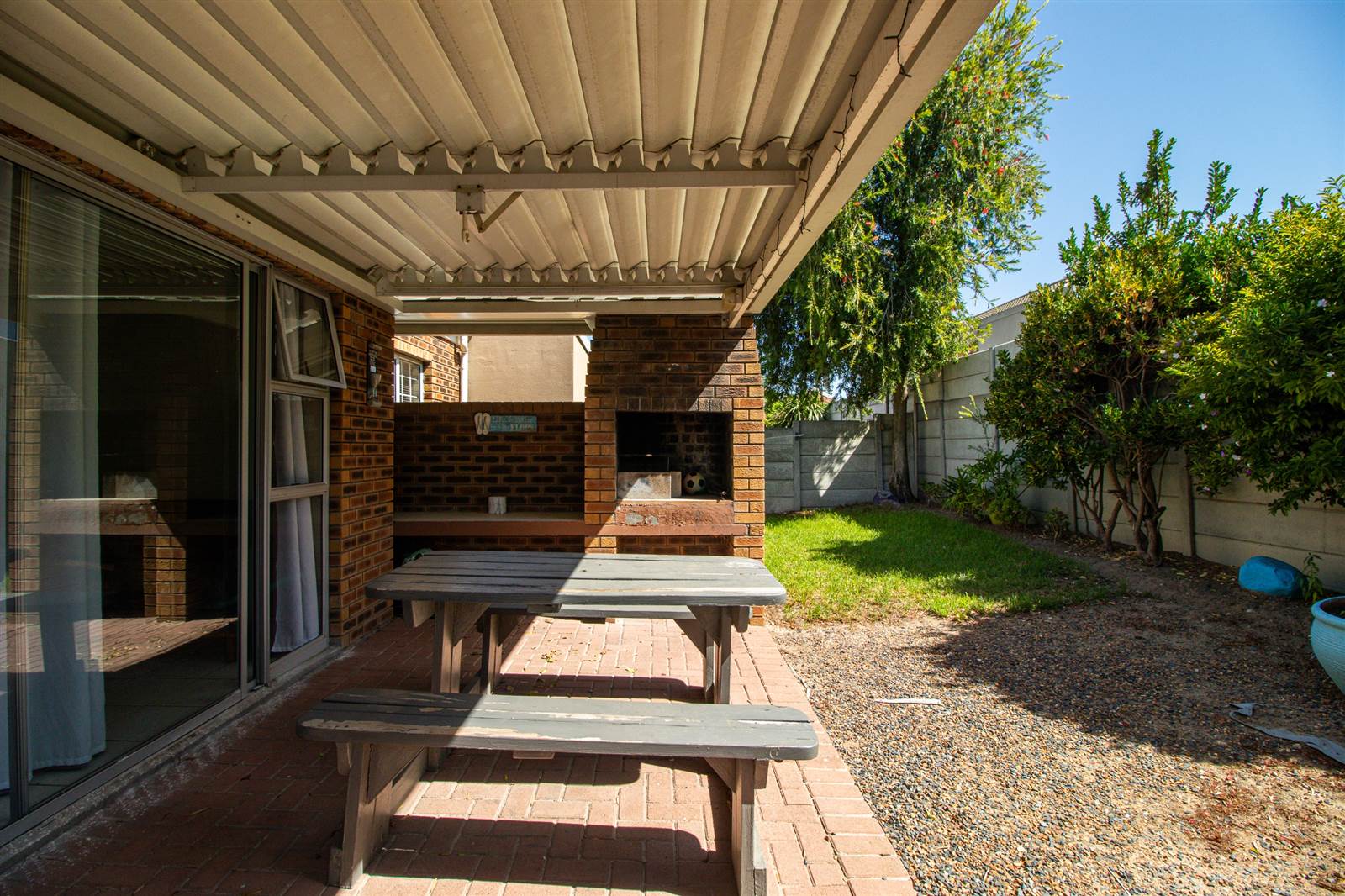2 Bed Townhouse in Vredekloof Heights photo number 18