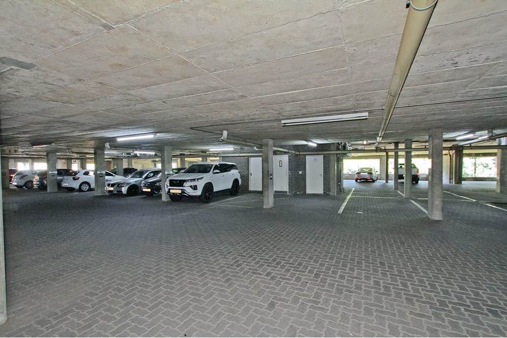 229  m² Commercial space in Woodmead photo number 27