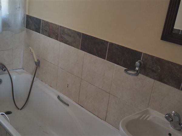 2 Bedroom Flat 2 Bedroom Flat