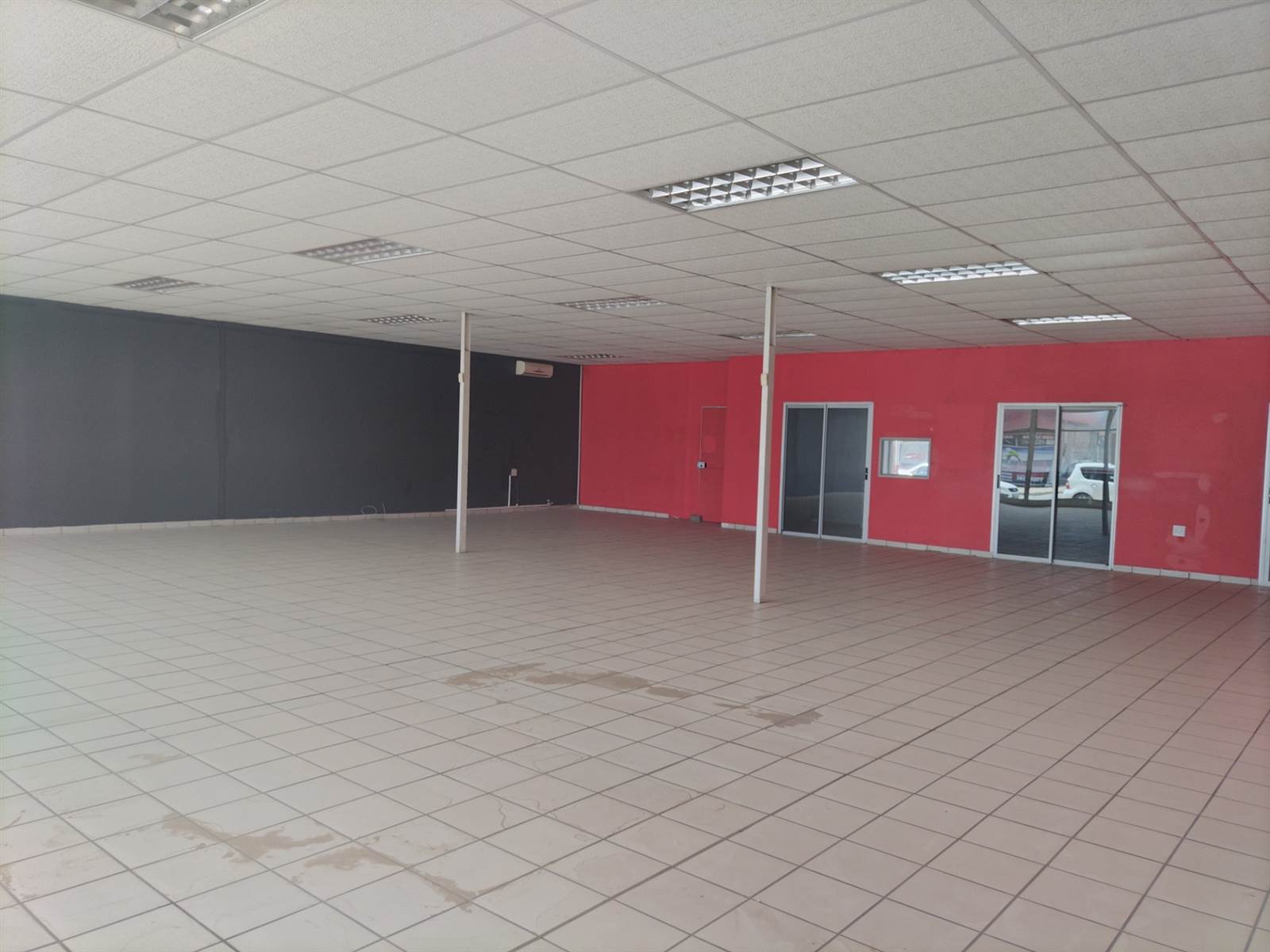 967  m² Retail Space in Vryburg photo number 5
