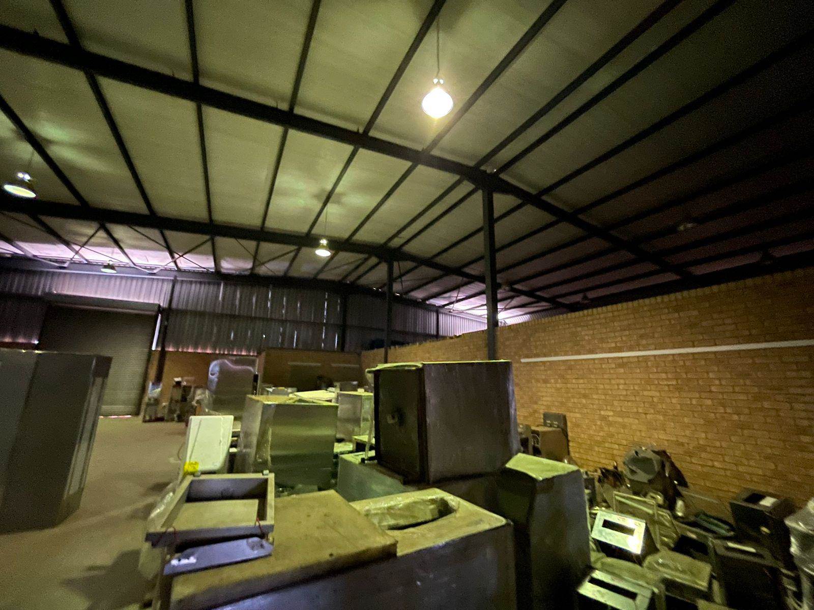 672  m² Industrial space in Crown Mines photo number 15