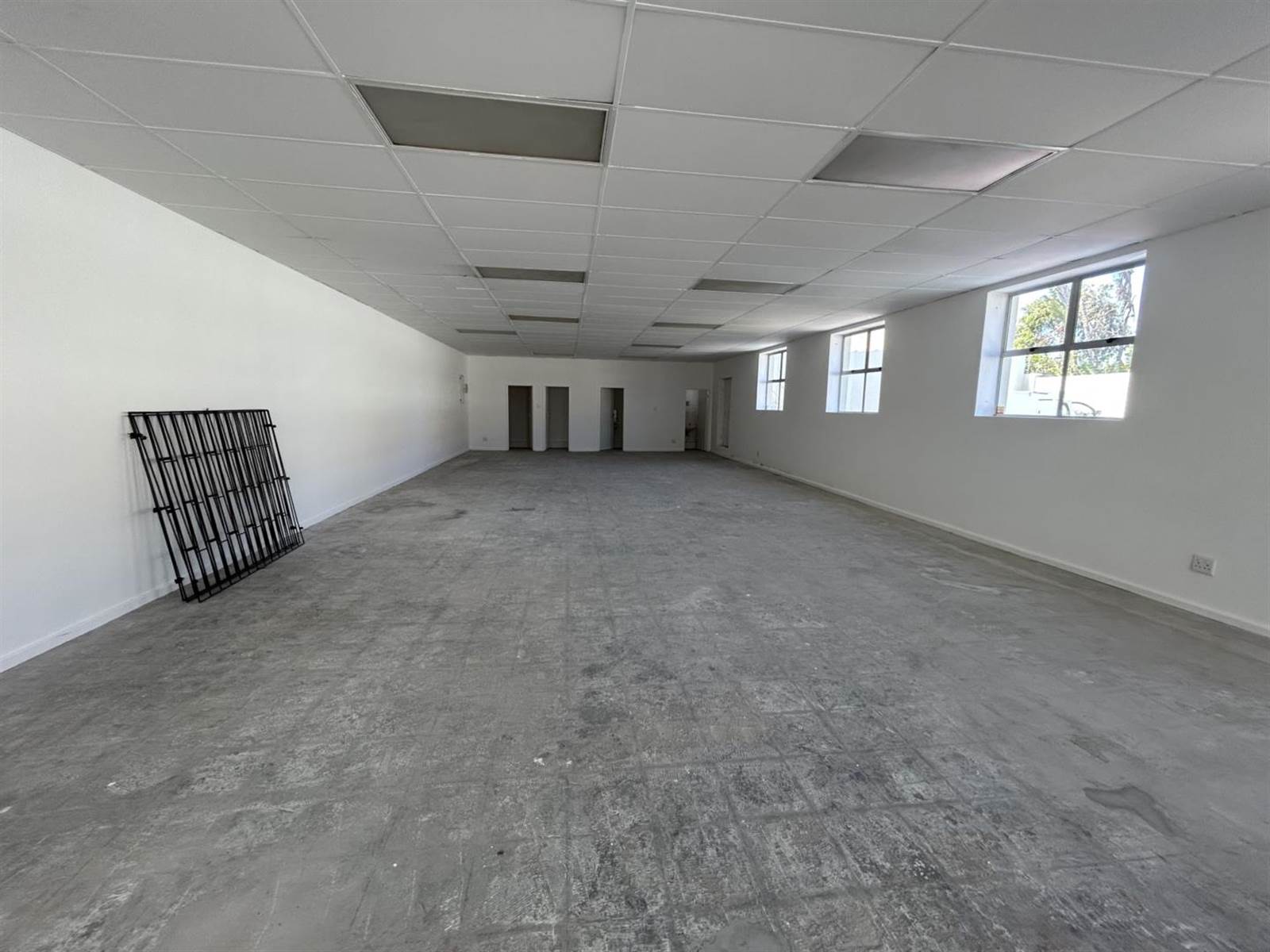 150  m² Retail Space in Plumstead photo number 12