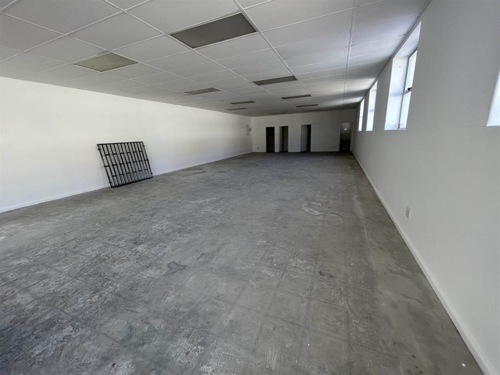 150  m² Retail Space in Plumstead photo number 5