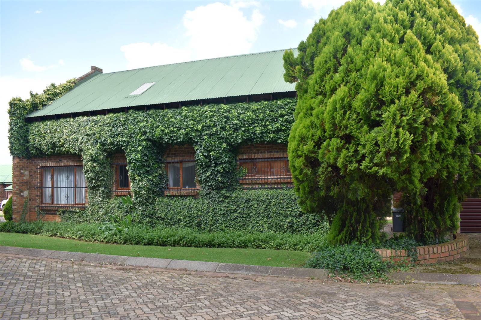 3 Bed House in Dullstroom photo number 25