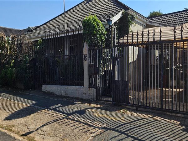 2 Bedroom House