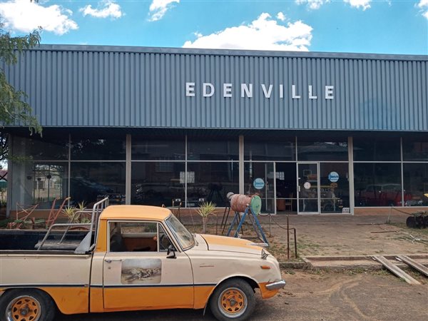 Commercial space in Edenville