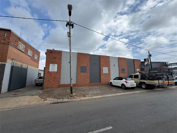 400  m² Industrial space