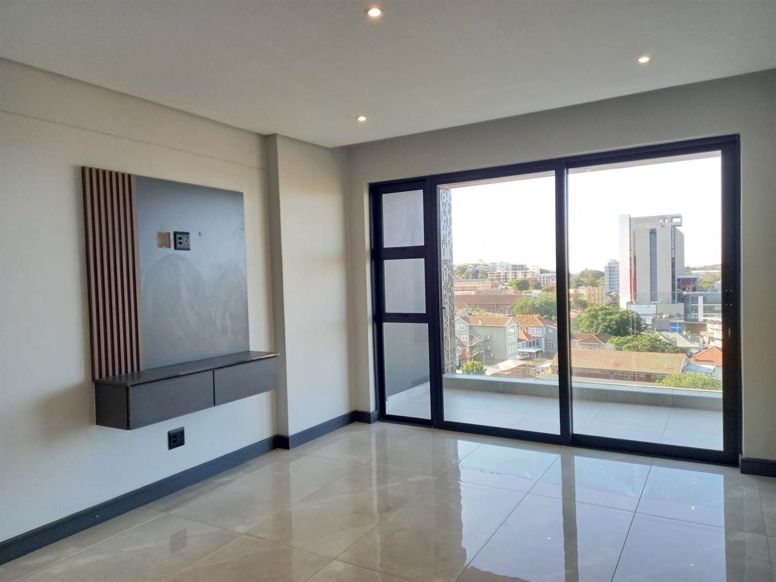 3 Bed Apartment in Musgrave photo number 3