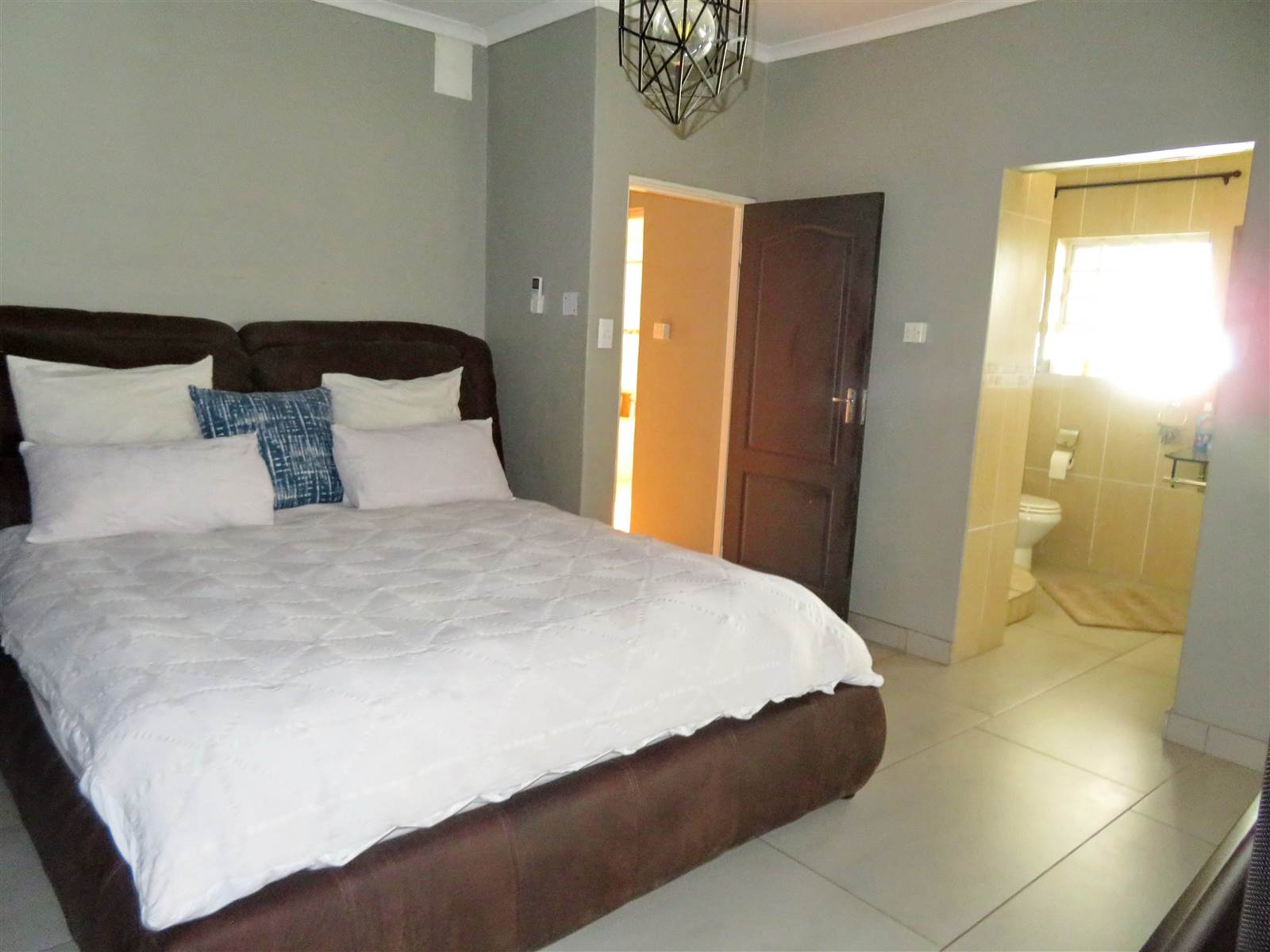 3 Bed House in Vanes Estate photo number 25