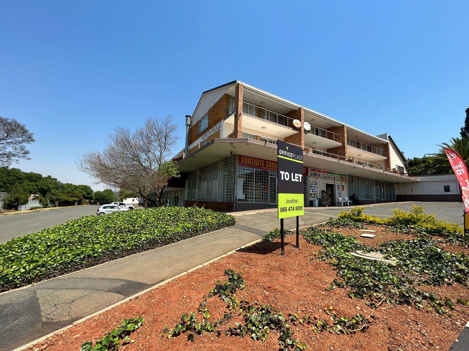 80  m² Commercial space in Northcliff photo number 2