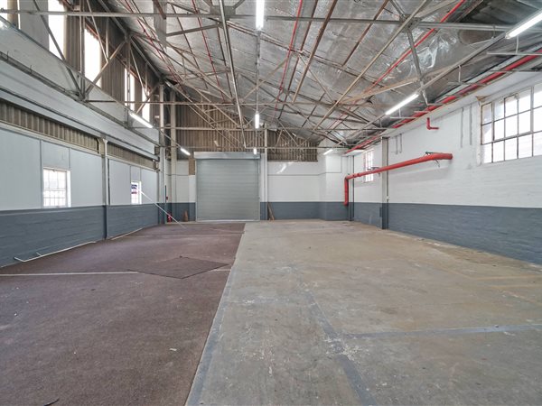 286  m² Industrial space