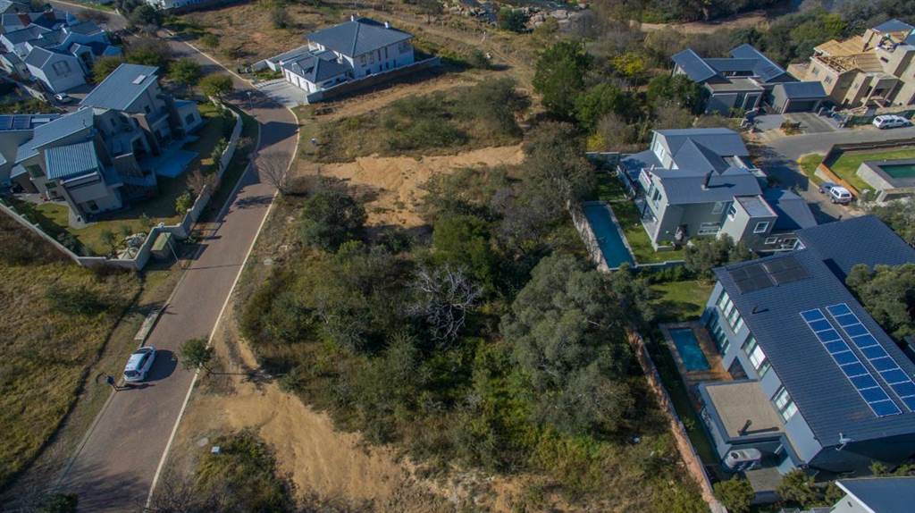 930 m² Land available in Helderfontein Estate photo number 4