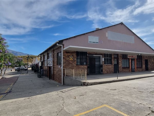 478  m² Commercial space