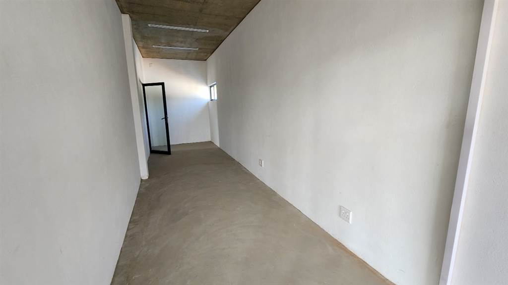 66  m² Commercial space in Ashlea Gardens photo number 11