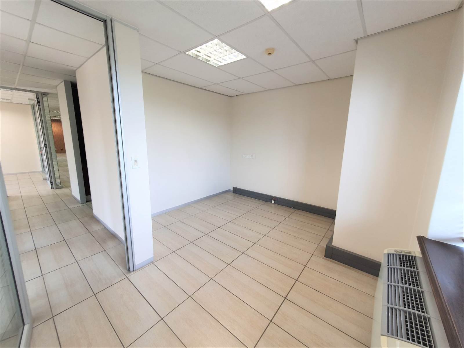 373  m² Office Space in Fourways photo number 16