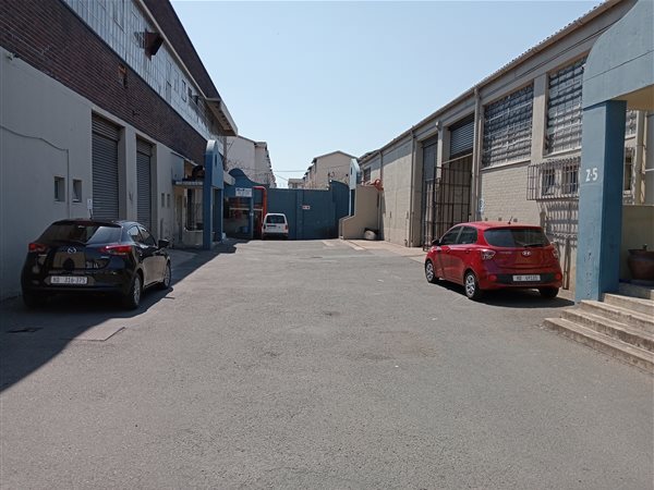 193  m² Industrial space in Congella