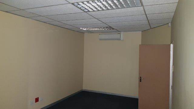 832  m² Commercial space in Bloemfontein photo number 16
