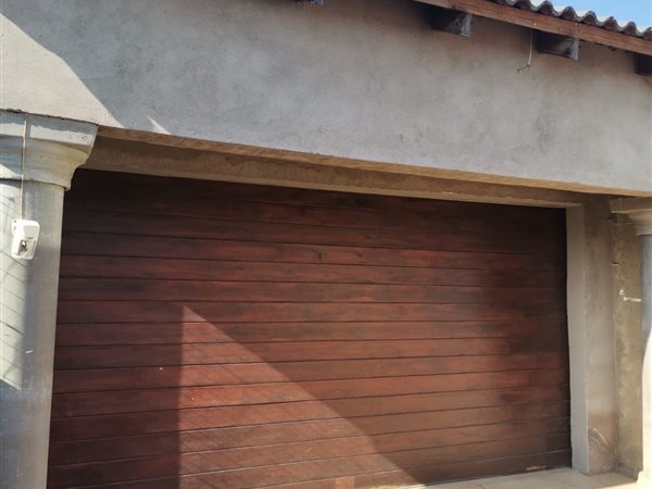 4 Bedroom House 4 Bedroom House