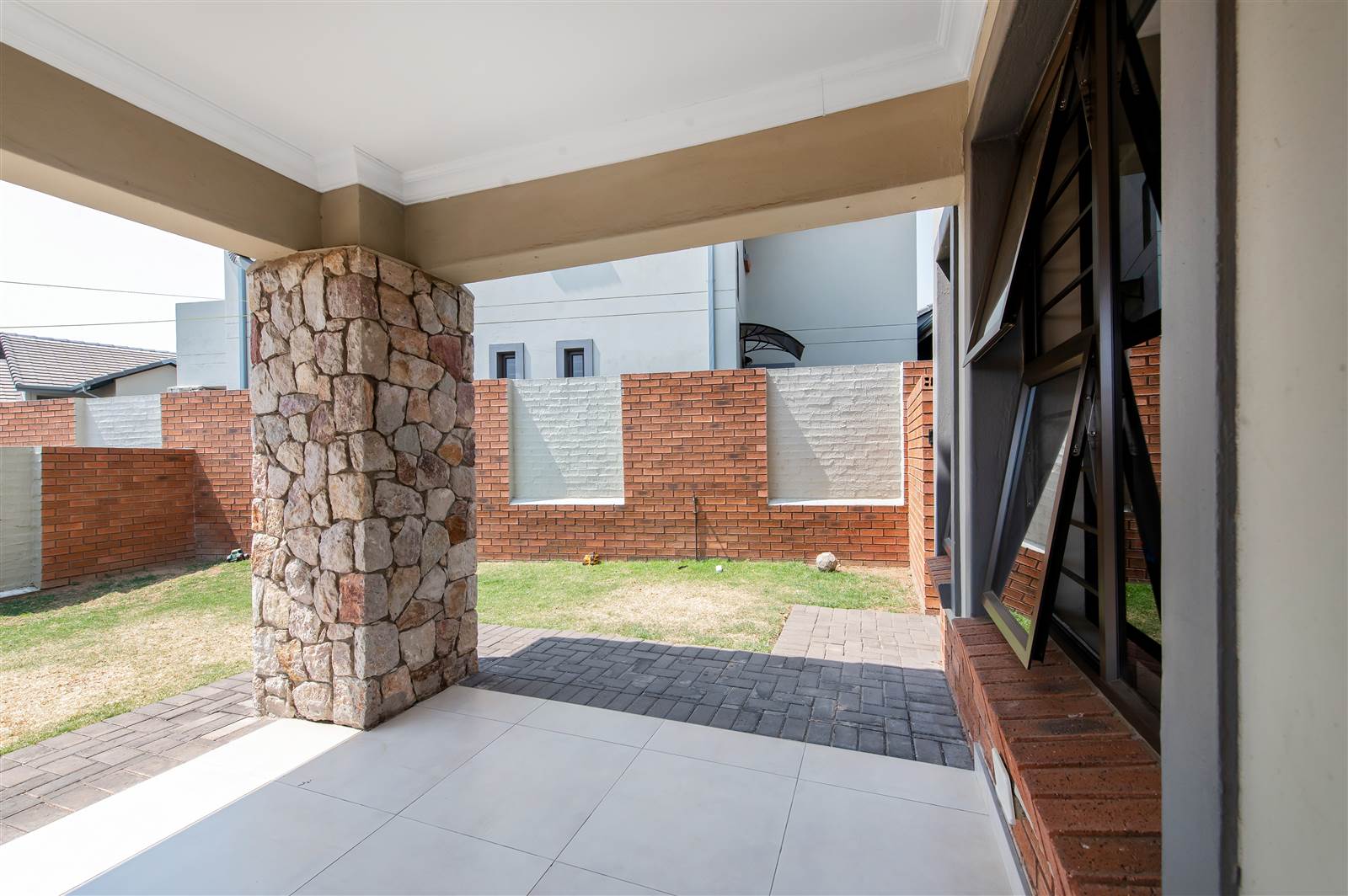 3 Bed Townhouse in Kyalami photo number 16