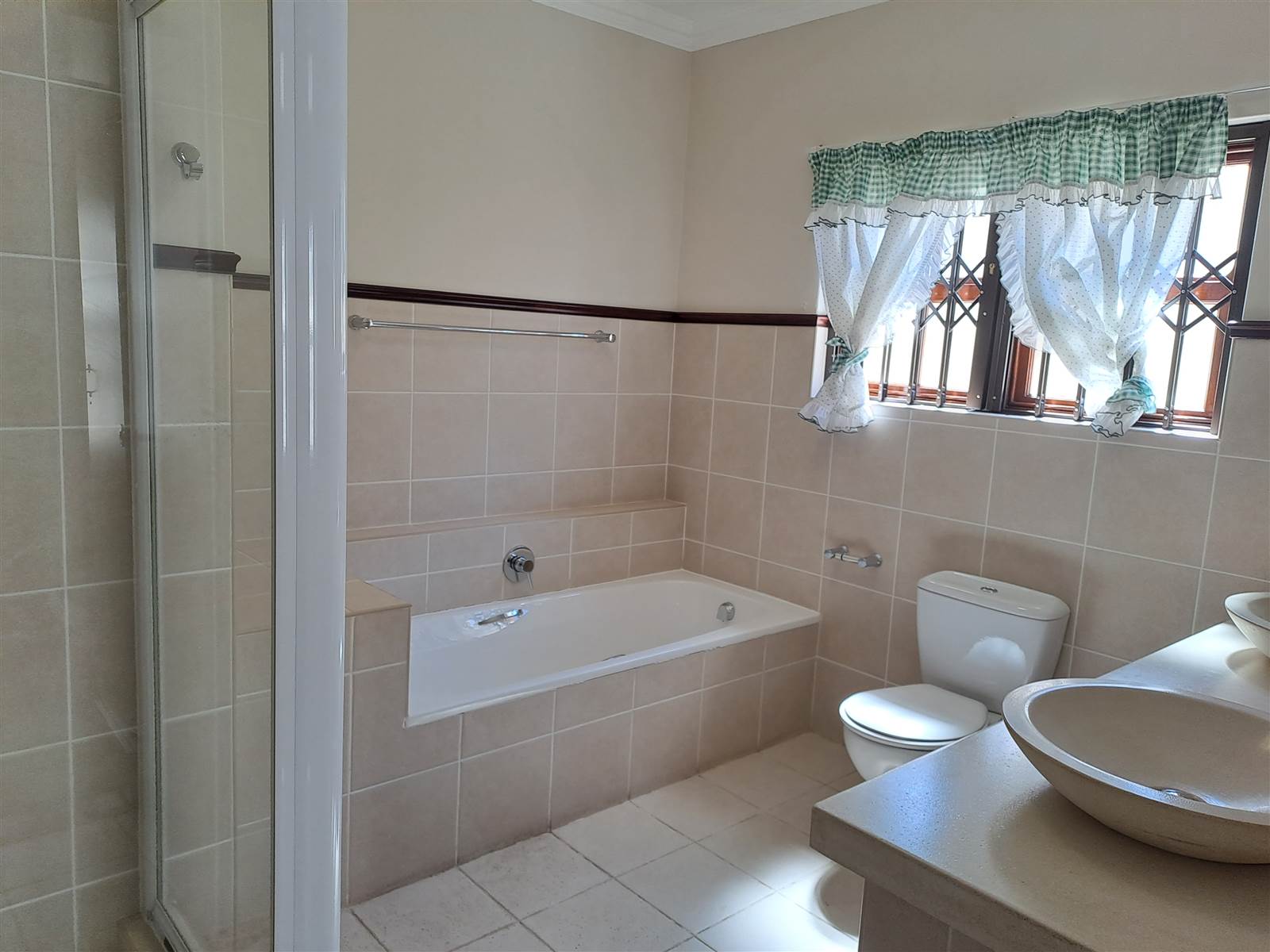 2 Bed House in Villiersdorp photo number 9