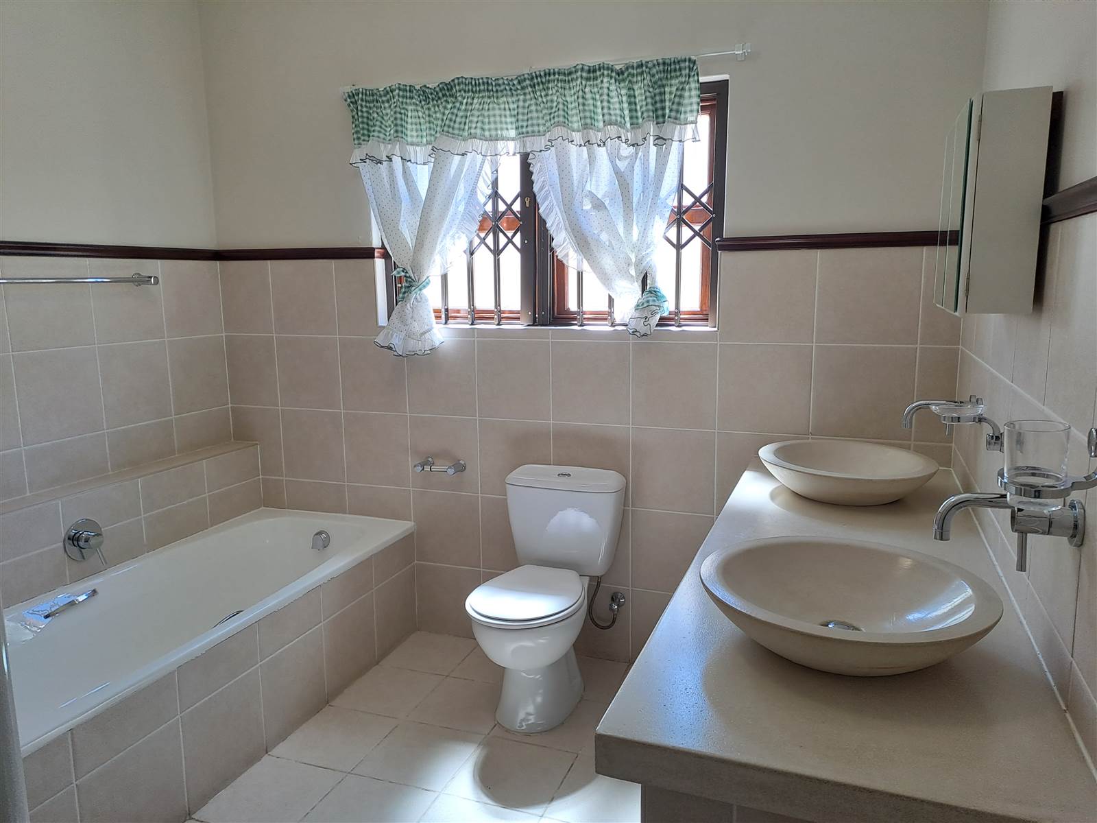 2 Bed House in Villiersdorp photo number 11