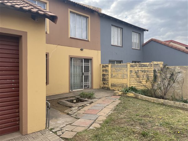 2 Bedroom Townhouse 2 Bedroom Townhouse