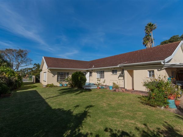 4 Bedroom House 4 Bedroom House