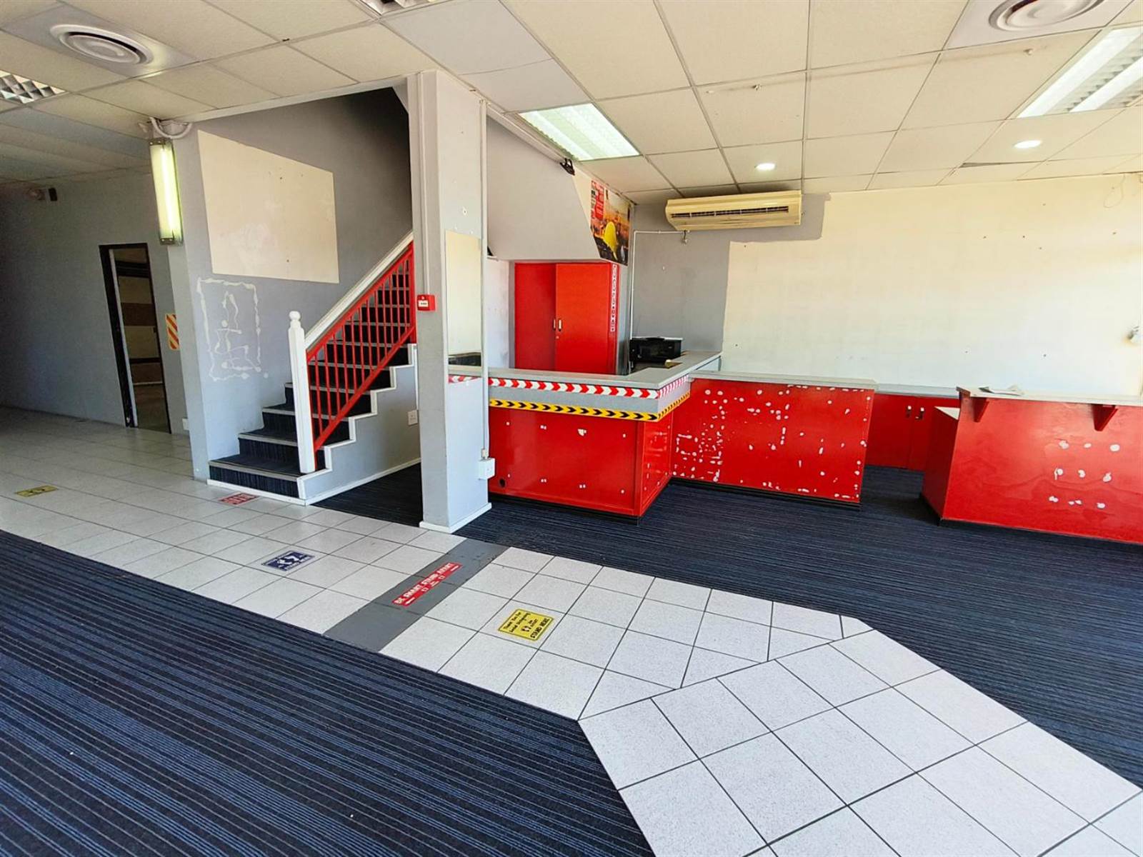 242  m² Retail Space in Pinetown Central photo number 2