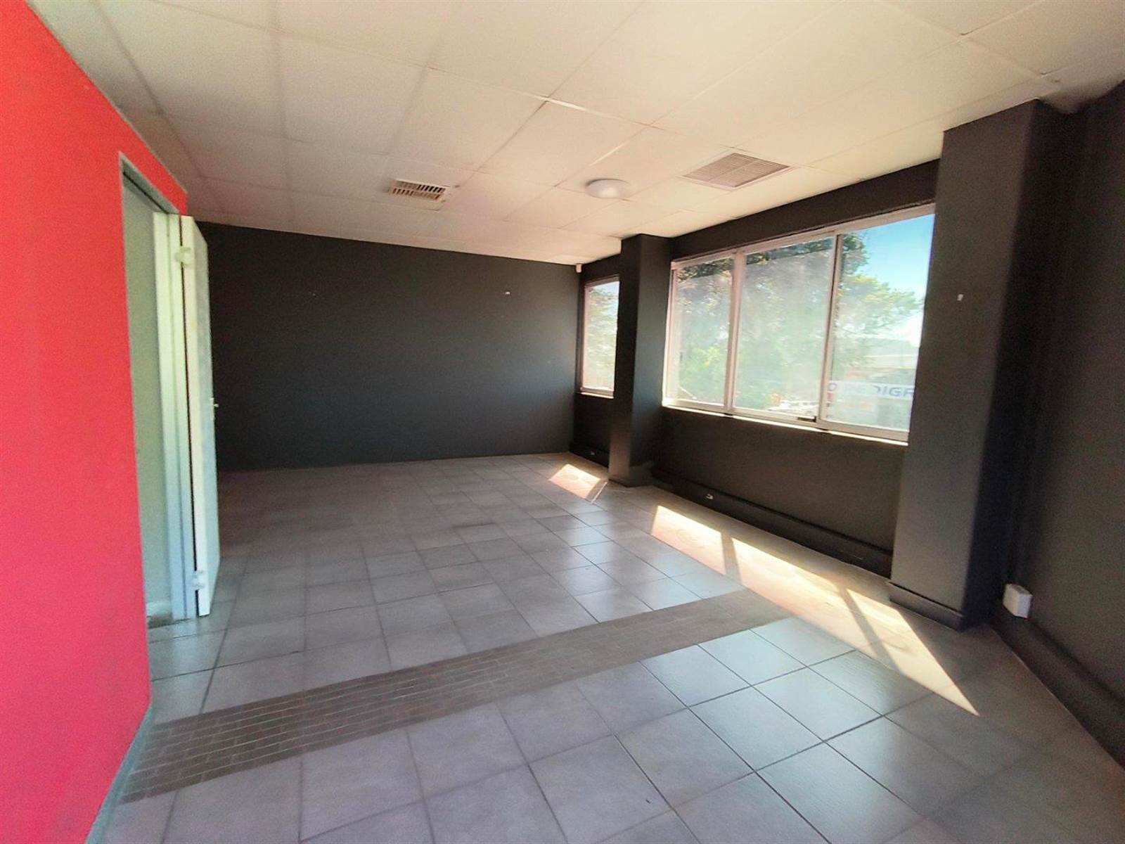 242  m² Retail Space in Pinetown Central photo number 6