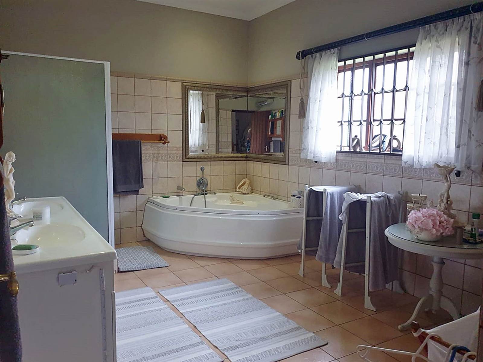 6 Bed House in Lydenburg photo number 16