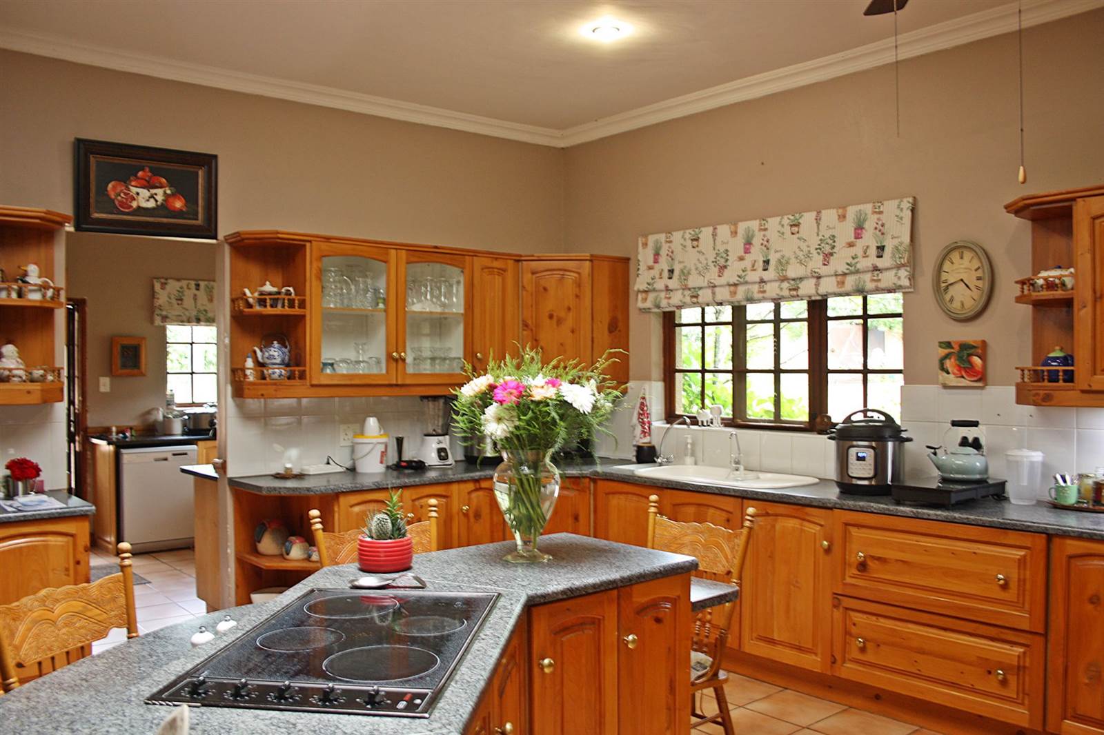 6 Bed House in Lydenburg photo number 10