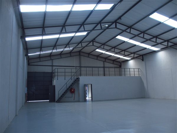 435  m² Industrial space