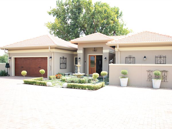 3 Bedroom House 3 Bedroom House