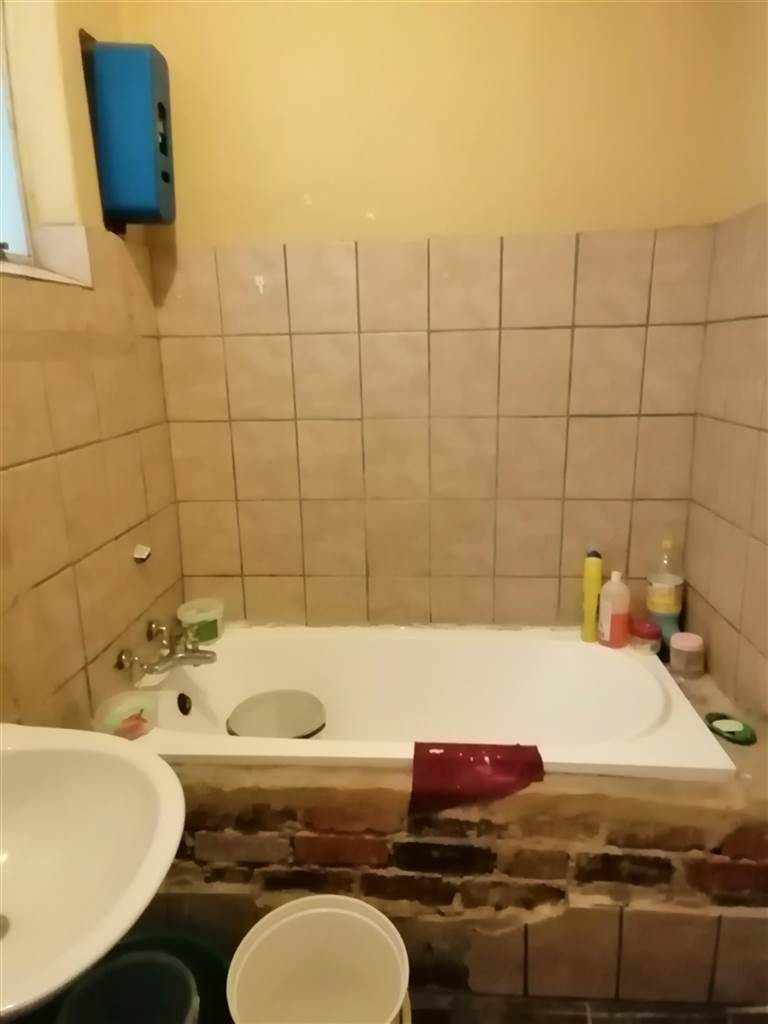 3 Bed Apartment in Vereeniging Central photo number 12