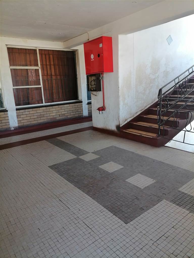 3 Bed Apartment in Vereeniging Central photo number 10