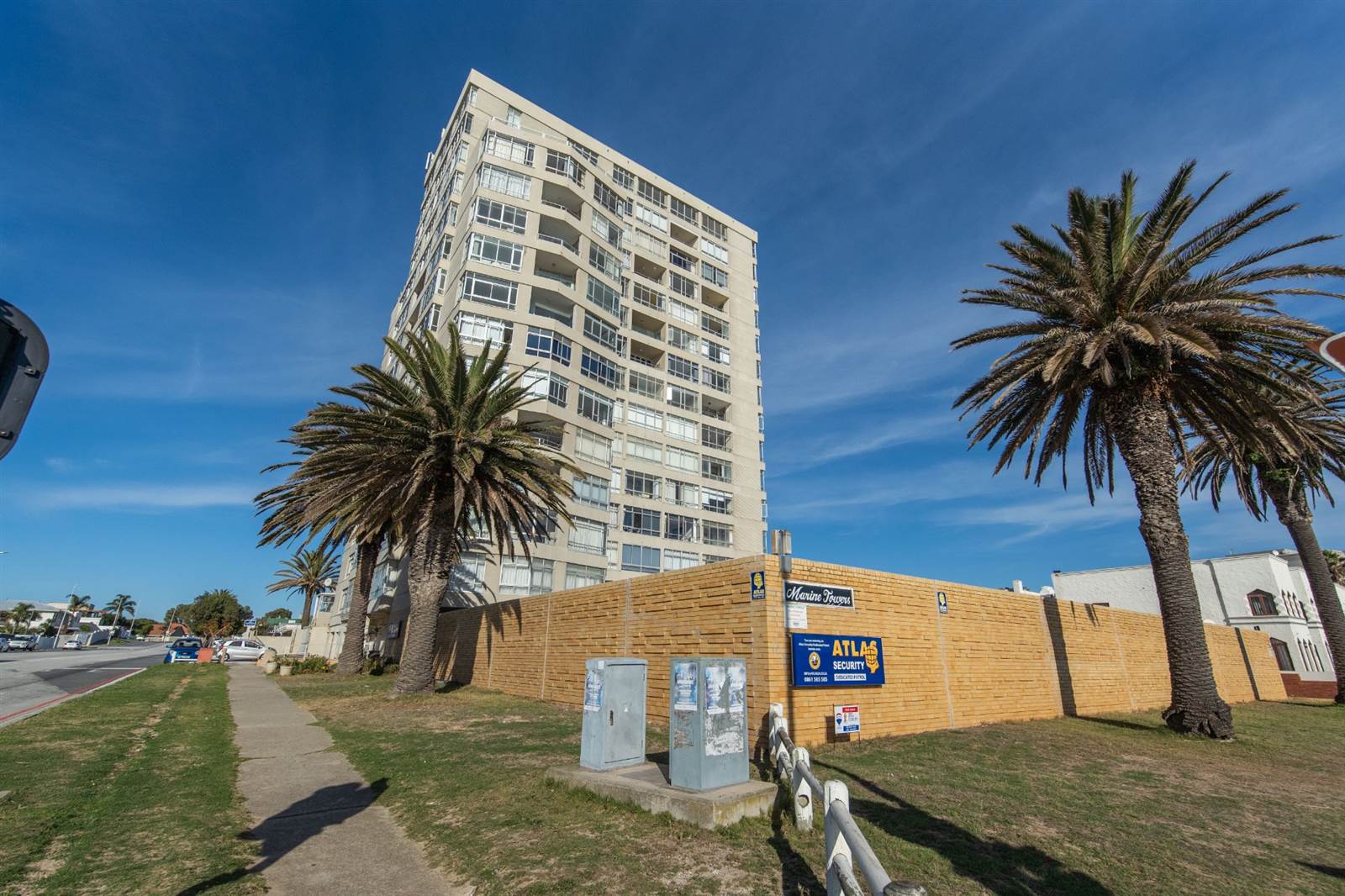 2 Bed Apartment in Summerstrand photo number 2