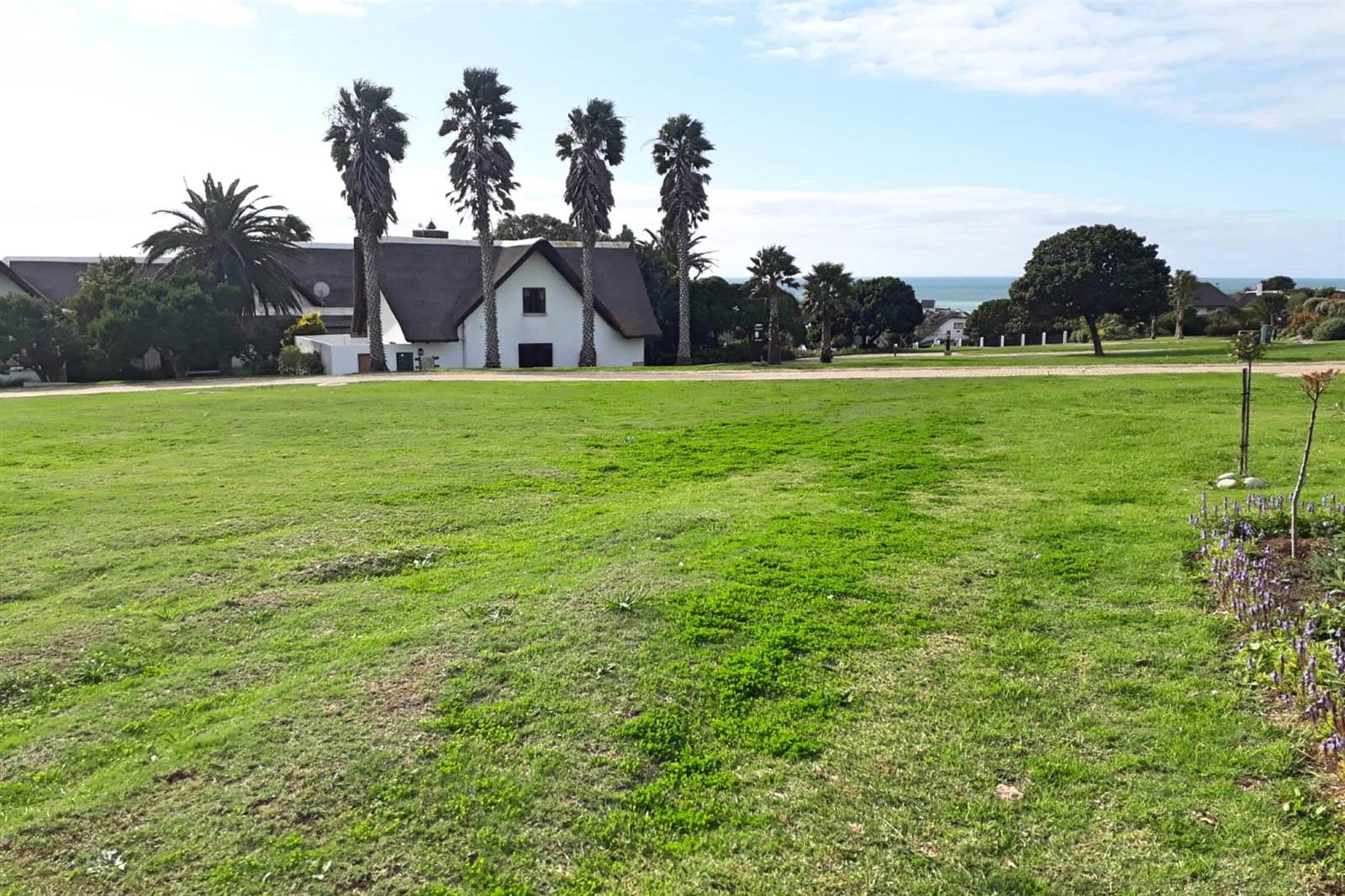 700 m² Land available in St Francis Bay photo number 2