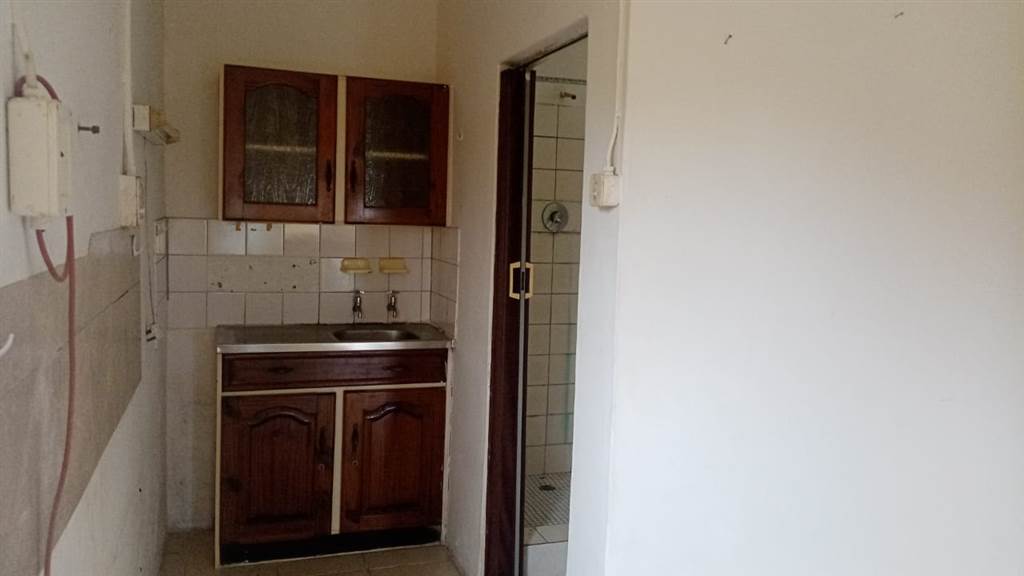 2 Bed House in Tugela Mouth photo number 4